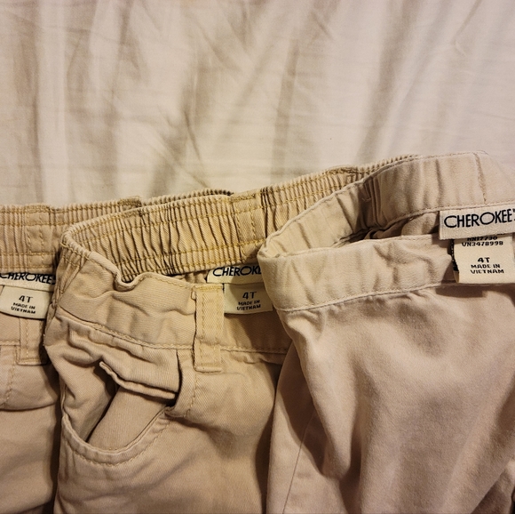 Girls khaki pants & capris bundle - Picture 3 of 6